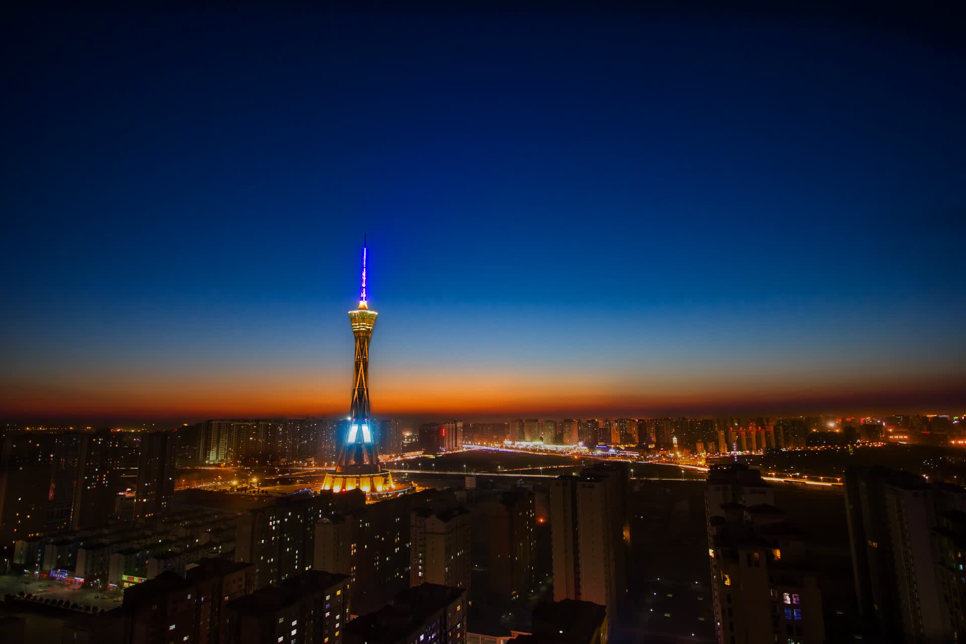 世界网球草地训练联盟：共享场地与教练资源提高效率，网球草地赛事